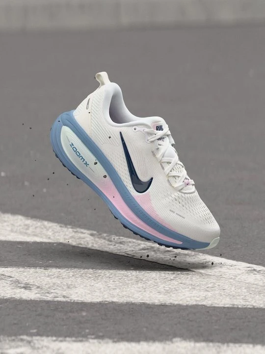 Zdjęcie produktu Obuwie do biegania treningowe Nike biały