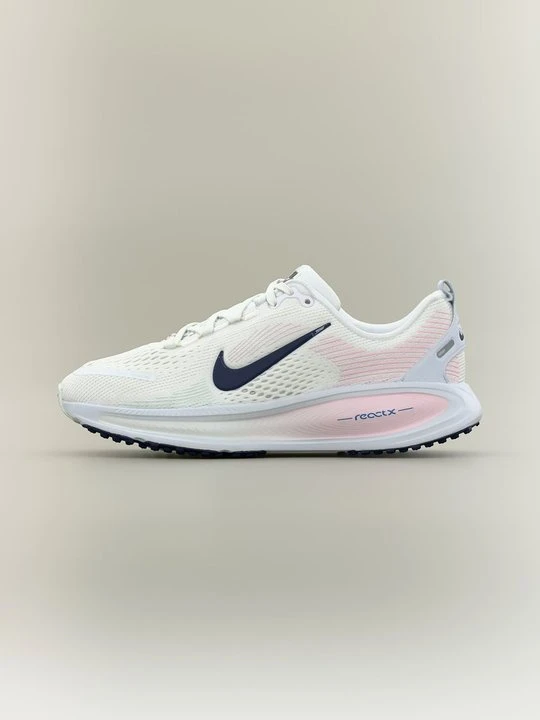 Zdjęcie produktu Obuwie do biegania treningowe Nike biały