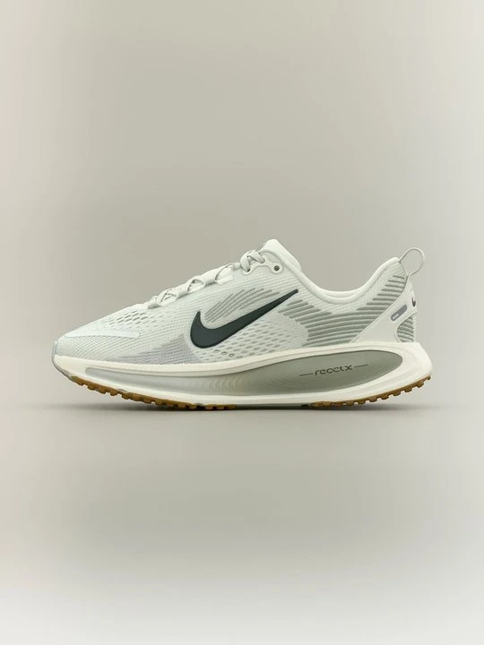 Zdjęcie produktu Obuwie do biegania treningowe Nike biały