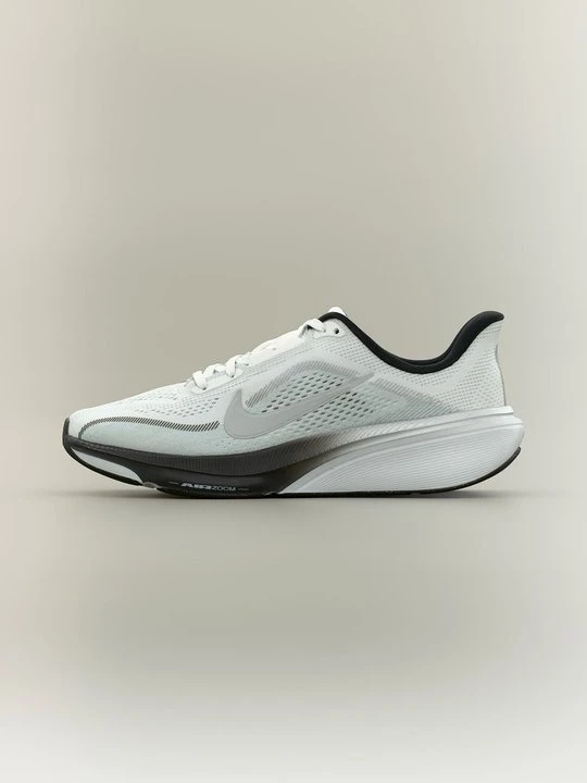 Zdjęcie produktu Obuwie do biegania treningowe Nike biały