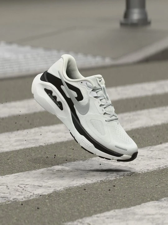Zdjęcie produktu Obuwie do biegania treningowe Nike biały