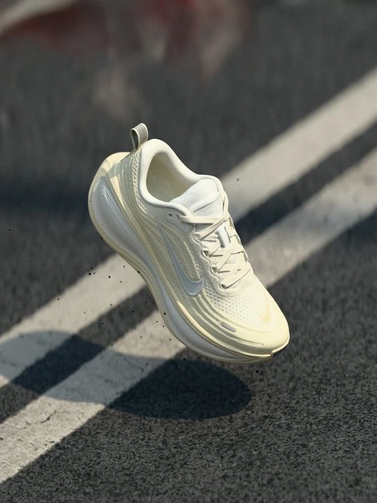 Zdjęcie produktu Obuwie do biegania treningowe Nike jasnożółty