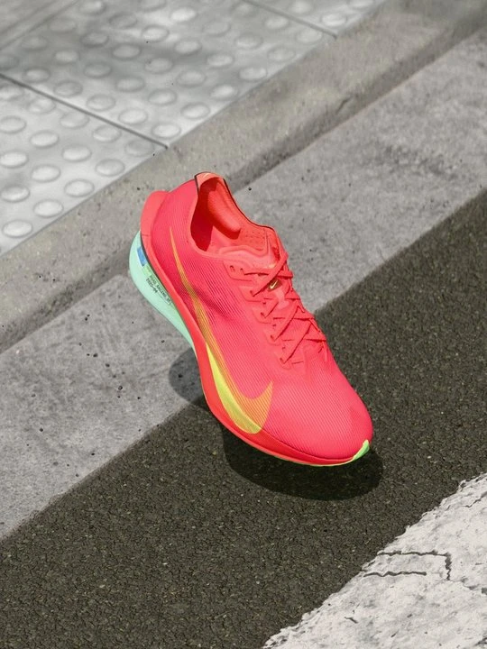 Zdjęcie produktu Obuwie do biegania treningowe Nike czerwony