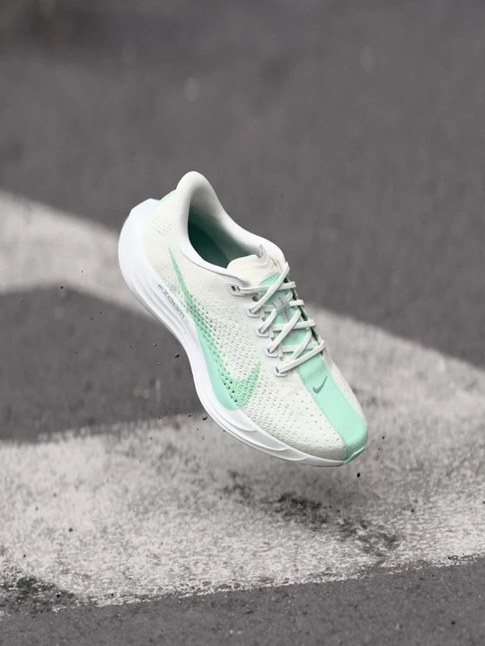 Zdjęcie produktu Obuwie do biegania treningowe Nike biały