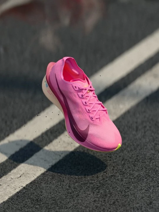 Zdjęcie produktu Obuwie do biegania treningowe Nike różowy neon