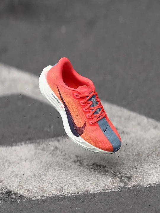 Zdjęcie produktu Obuwie do biegania treningowe Nike pomarańczowy