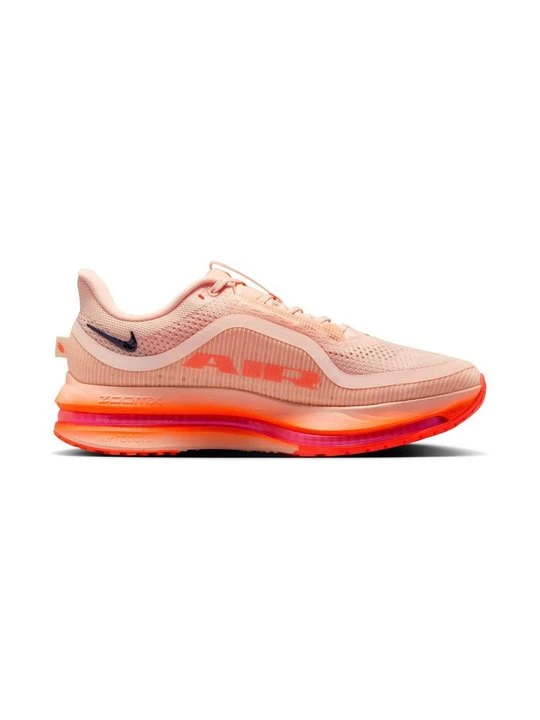 Zdjęcie produktu Obuwie do biegania treningowe Nike koralowy