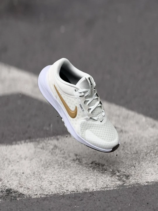 Zdjęcie produktu Obuwie do biegania treningowe Nike taupe