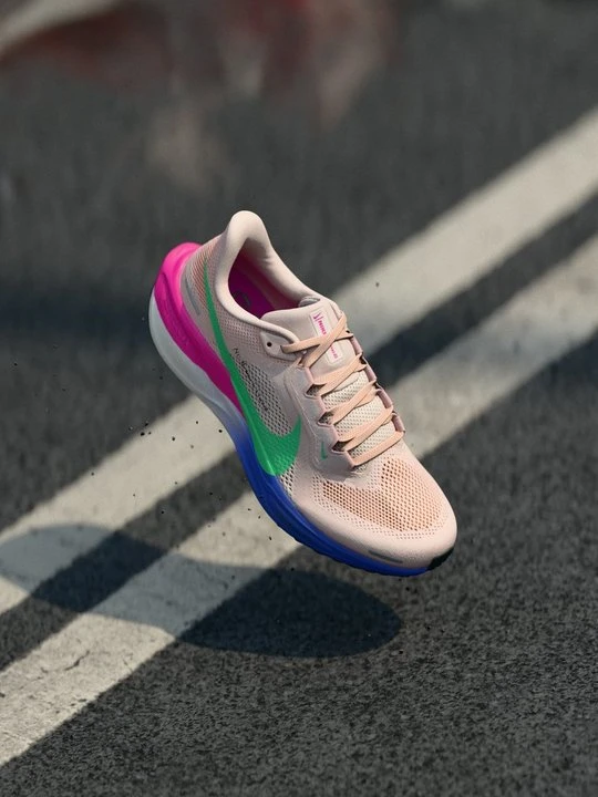 Zdjęcie produktu Obuwie do biegania treningowe Nike czerwony