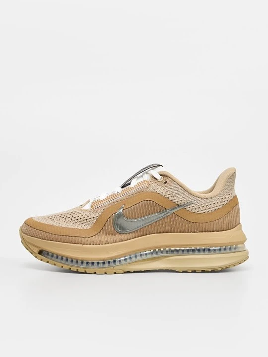 Zdjęcie produktu Obuwie do biegania treningowe Nike srebrny