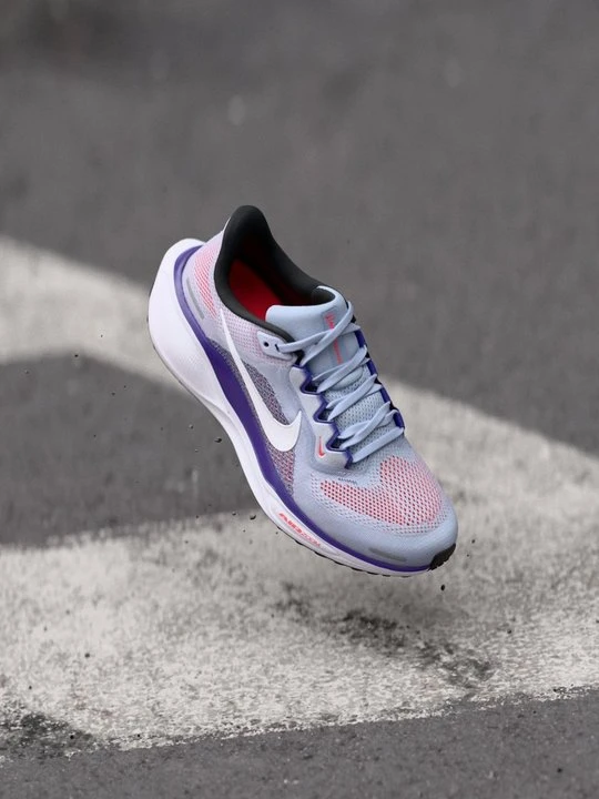 Zdjęcie produktu Obuwie do biegania treningowe Nike szary