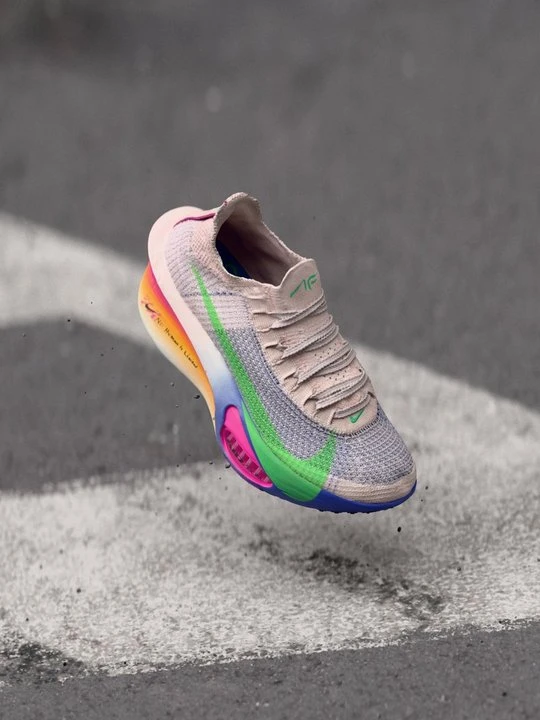 Zdjęcie produktu Obuwie do biegania treningowe Nike taupe