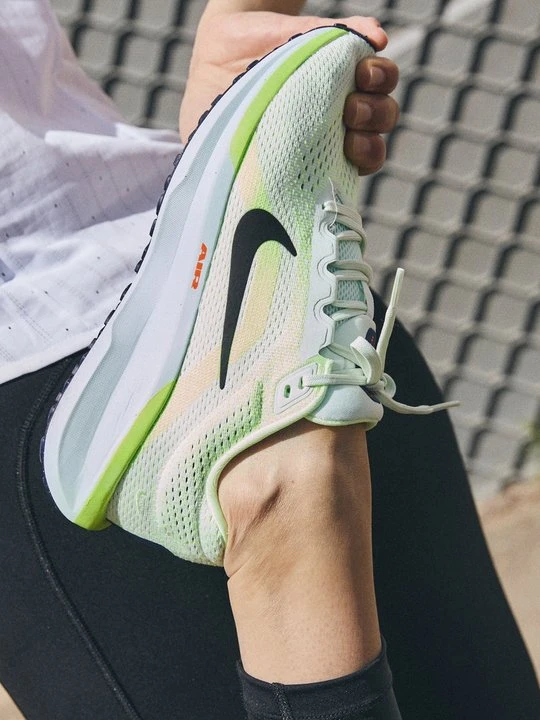 Zdjęcie produktu Obuwie do biegania treningowe Nike zielony neon