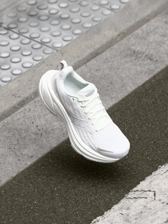 Zdjęcie produktu Obuwie do biegania treningowe Saucony biały