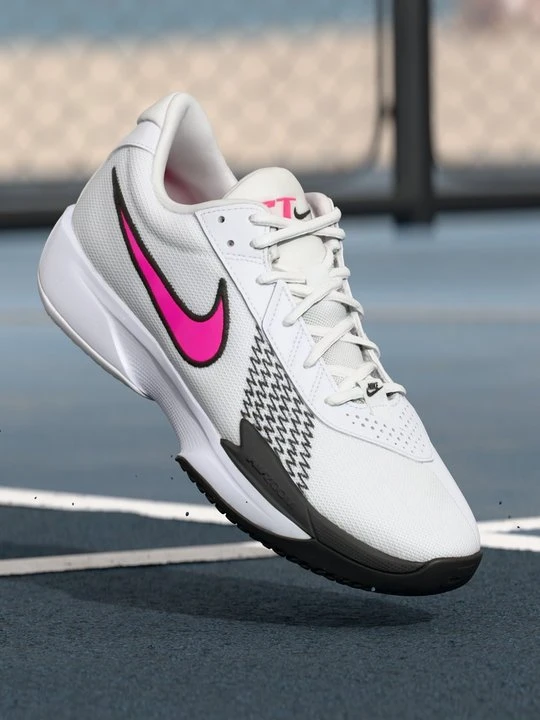 Zdjęcie produktu Obuwie do koszykówki Nike biały