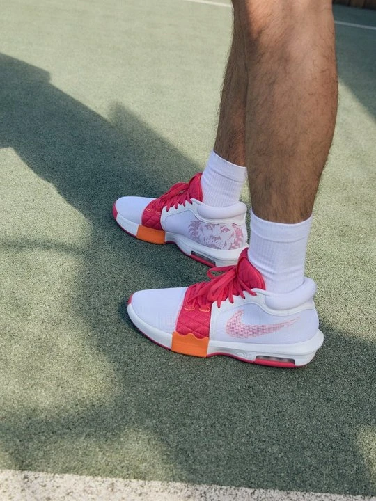 Zdjęcie produktu Obuwie do koszykówki Nike biały