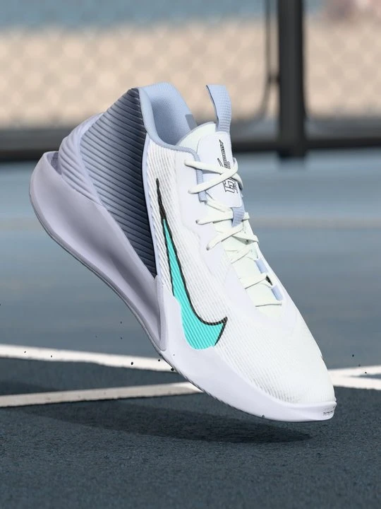 Zdjęcie produktu Obuwie do koszykówki Nike biały