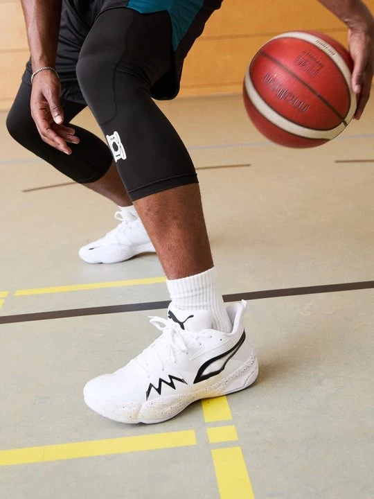 Zdjęcie produktu Obuwie do koszykówki Puma biały