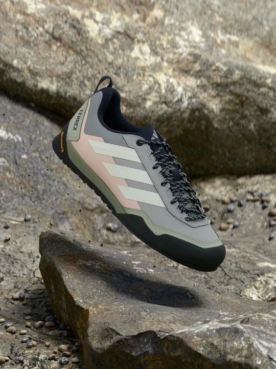 Zdjęcie produktu Obuwie hikingowe Adidas Terrex mleczny