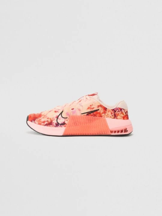 Zdjęcie produktu Buty treningowe Nike koralowy
