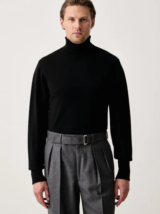 Zdjęcie produktu Officine Generale golf z wełny merino NINA Officine Générale czarny