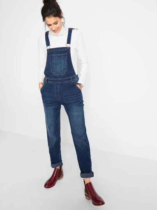 Zdjęcie produktu Ogrodniczki jeansowe o kroju boyfriend BonPrix niebieski