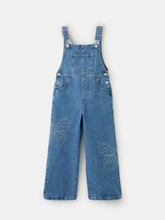 Zdjęcie produktu Ogrodniczki jeansowe z haftowanymi motylami ciemnoniebieski - Dzieci - MANGO KIDS