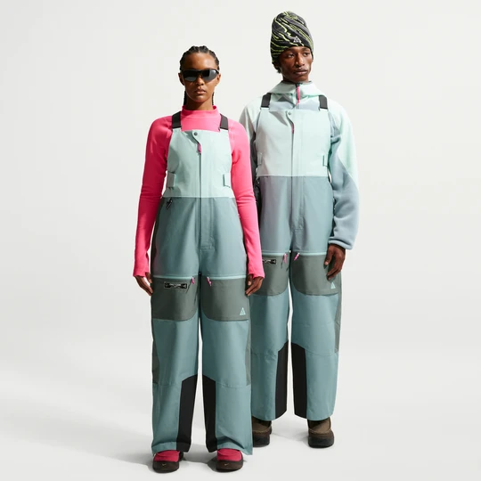 Zdjęcie produktu Ogrodniczki Storm-FIT ADV Nike ACG „Mystery Lights” - Zieleń