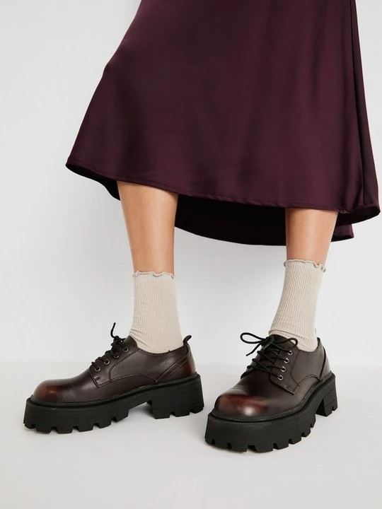 Zdjęcie produktu Oksfordki Even&Odd By Zalando bordowy