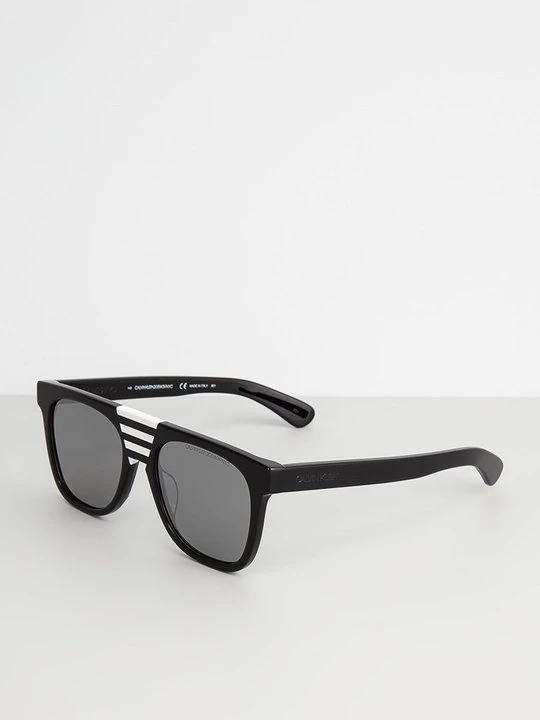 Zdjęcie produktu Okulary przeciwsłoneczne Calvin Klein czarny