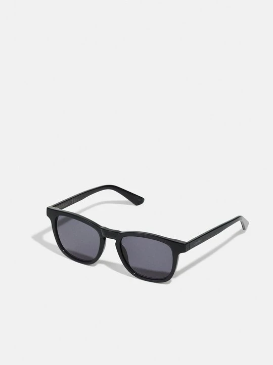 Zdjęcie produktu Okulary przeciwsłoneczne Calvin Klein szary