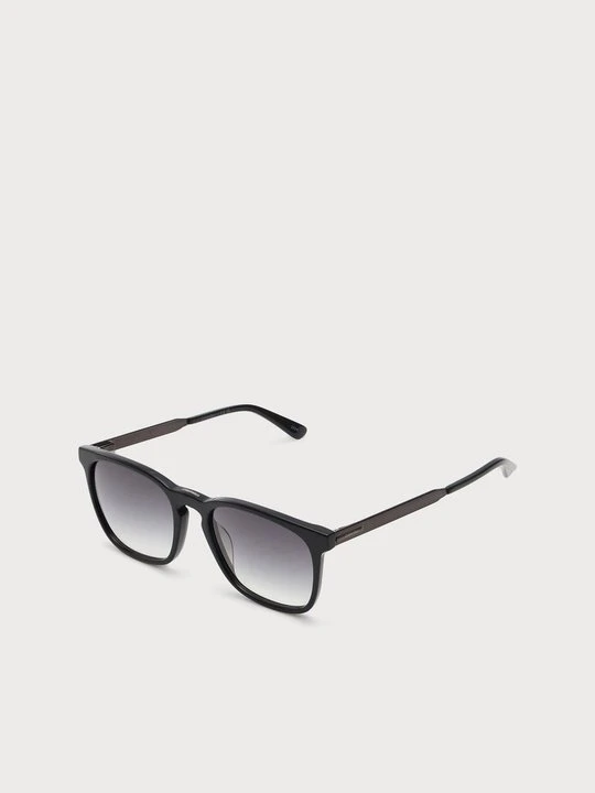 Zdjęcie produktu Okulary przeciwsłoneczne Calvin Klein czarny