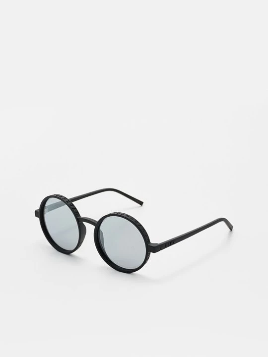 Zdjęcie produktu Okulary przeciwsłoneczne DKNY czarny