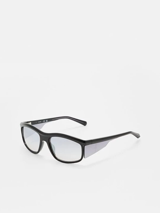Zdjęcie produktu Okulary przeciwsłoneczne Guess czarny