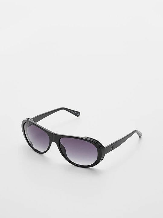 Zdjęcie produktu Okulary przeciwsłoneczne Guess czarny