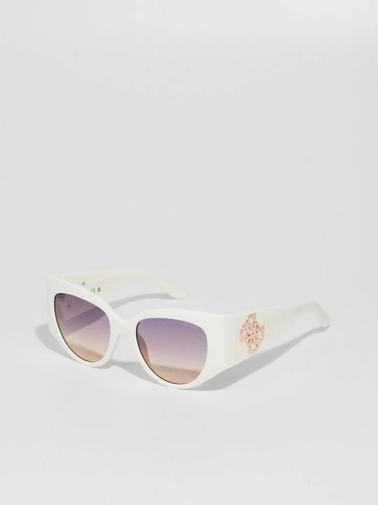 Zdjęcie produktu Okulary przeciwsłoneczne Guess biały