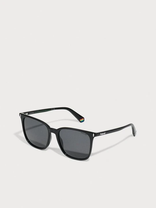 Zdjęcie produktu Okulary przeciwsłoneczne Polaroid czarny