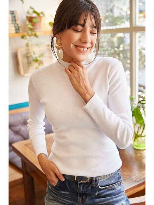 Zdjęcie produktu Olalook Sweter w kolorze białym rozmiar: onesize