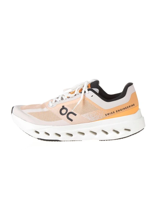 Zdjęcie produktu ON RUNNING Buty "Cloudsurfer next" w kolorze pomarańczowo-białym do biegania rozmiar: 46 On-running