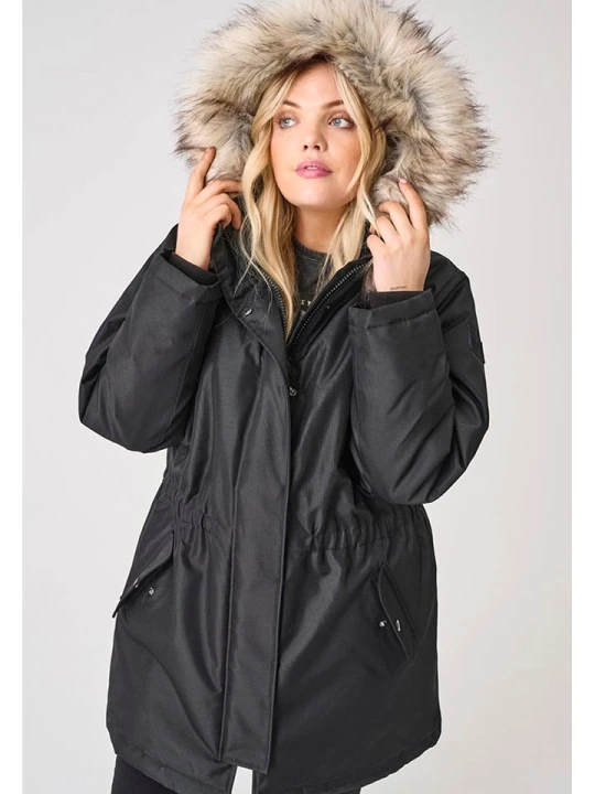 Zdjęcie produktu ONLY Carmakoma Parka w kolorze czarnym rozmiar: 42/44