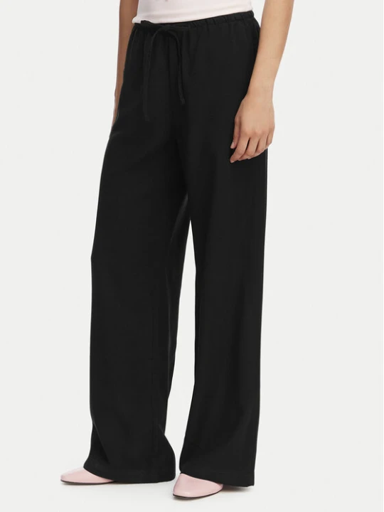 Zdjęcie produktu ONLY Spodnie materiałowe Laris 15364313 Czarny Relaxed Fit