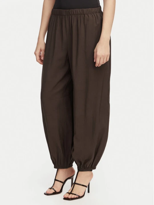 Zdjęcie produktu ONLY Spodnie materiałowe Scarly 15380514 Brązowy Relaxed Fit
