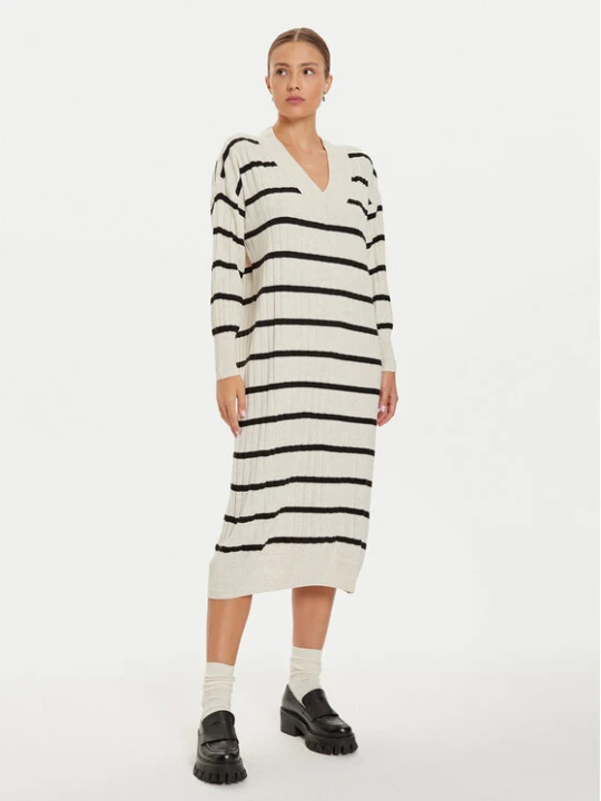 Zdjęcie produktu ONLY Sukienka dzianinowa New Tessa 15236372 Beżowy Relaxed Fit