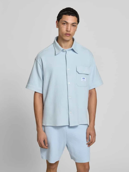 Zdjęcie produktu Oversized koszula casual z mieszanka bawełny model 'EBAFFINO' Hugo Jasnoniebieski