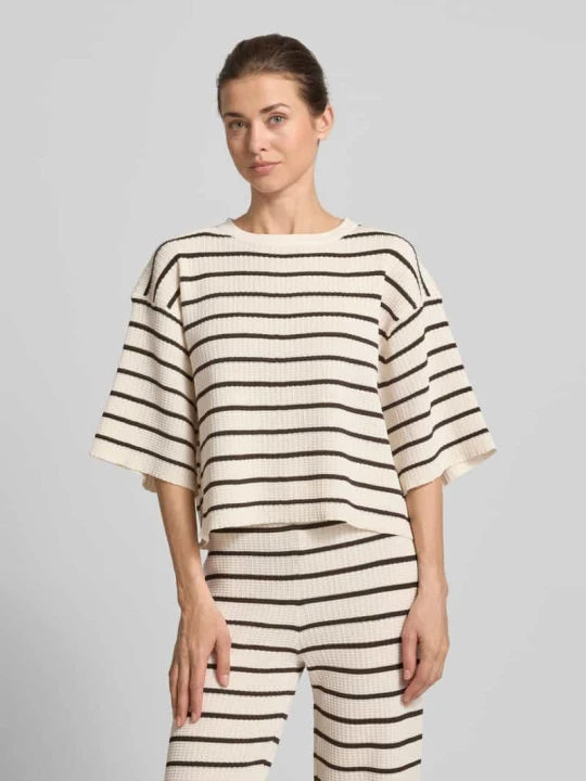 Zdjęcie produktu Oversized t-shirt z mieszanki wiskozy model 'NURIA' VILLA SOPHIE Beżowy
