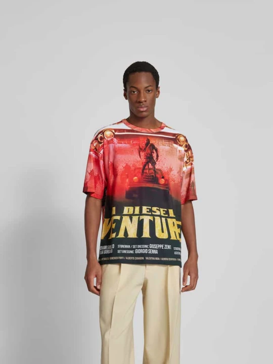 Zdjęcie produktu Oversized t-shirt z nadrukiem na całej powierzchni Diesel Czerwony