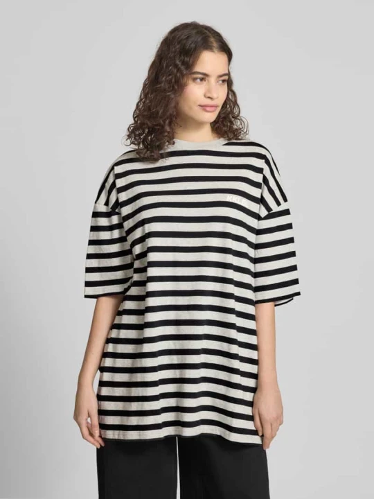 Zdjęcie produktu Oversized t-shirt z nadrukiem z logo Karo Kauer Jasnoszary