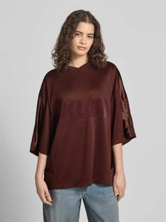 Zdjęcie produktu Oversized t-shirt z nadrukiem z logo Karo Kauer Średniobrązowy