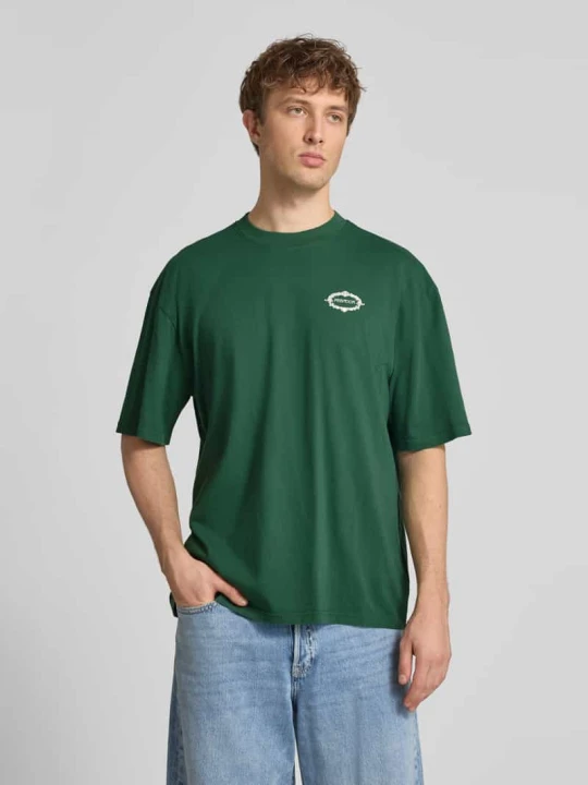 Zdjęcie produktu Oversized t-shirt z nadrukiem z motywem z tyłu model 'Reine' Pegador Ciemnozielony