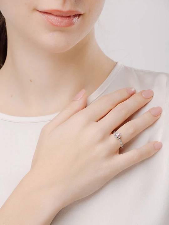 Zdjęcie produktu Pandora Srebrny pierścionek z cyrkoniami rozmiar: 58